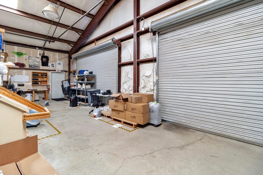 More Photos Of 3075 Crossroads Dr, Redding Light Distribution For Sale