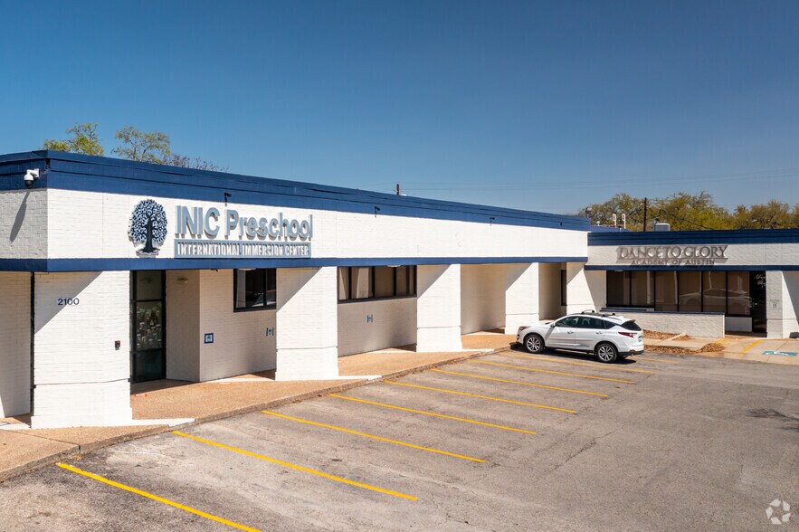 Primary Photo Of 2100 W William Cannon Dr, Austin Unknown For Lease