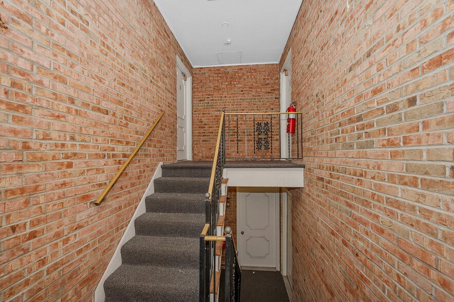 More Photos Of 2302 Salvador St, Cincinnati Apartments For Sale