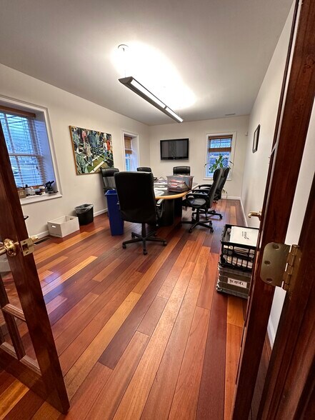 More Photos Of 151 W Carver St, Huntington Office For Sale