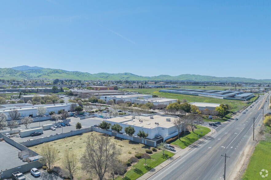 More Photos Of 2701 W 10th St, Antioch Freestanding For Sale