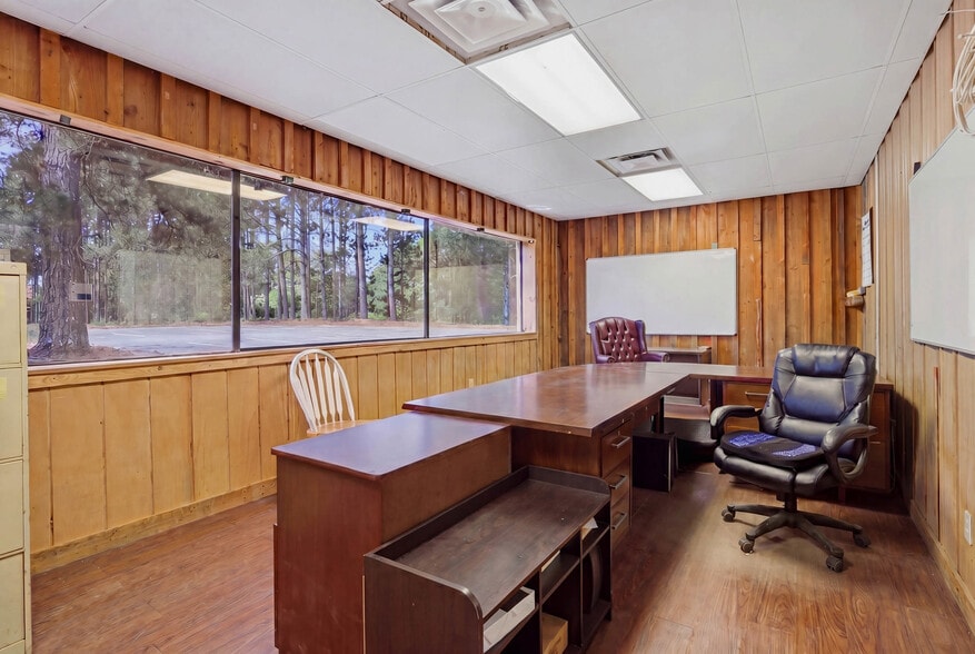 More Photos Of 915 Middle Rd S, Leesburg Industrial For Sale