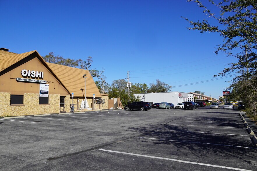 More Photos Of 5800 34th St N, Saint Petersburg Restaurant For Sale