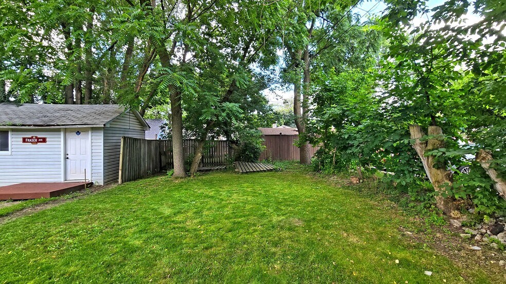 More Photos Of 88 Elliott St, Brampton Freestanding For Sale