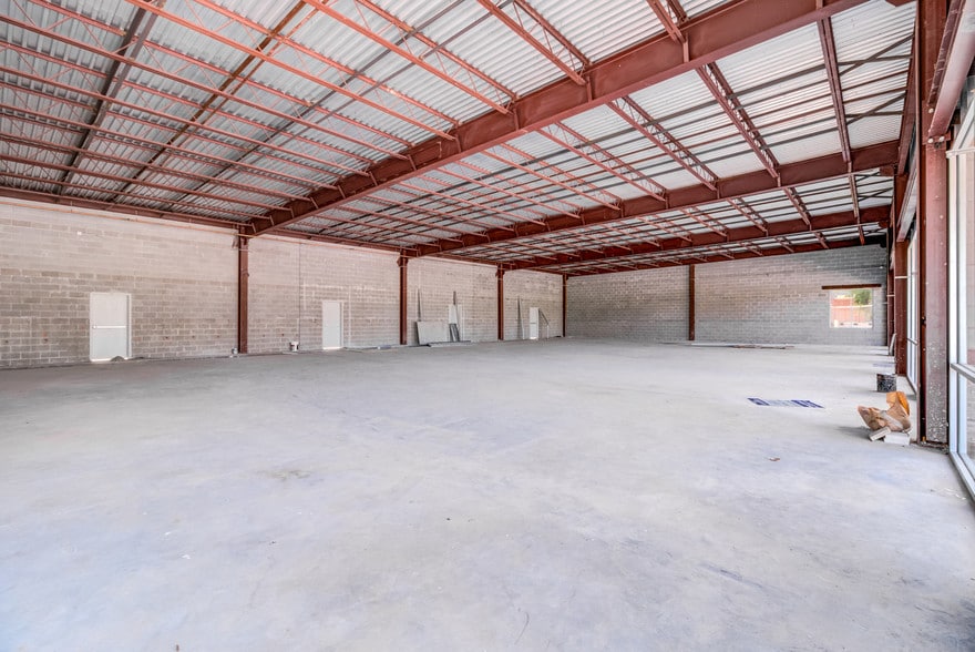 More Photos Of 18010 Kingsland Blvd, Houston General Retail For Sale