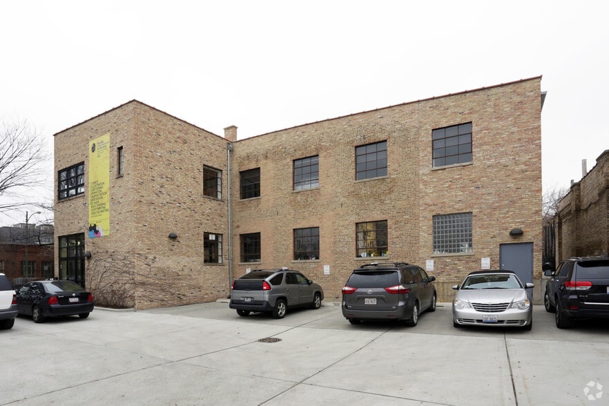 More Photos Of 1659 W Hubbard St, Chicago Loft Creative Space For Lease