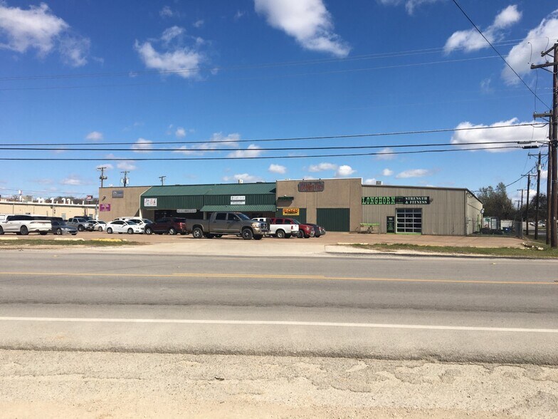 Primary Photo Of 404 W Main St, Azle Freestanding For Lease