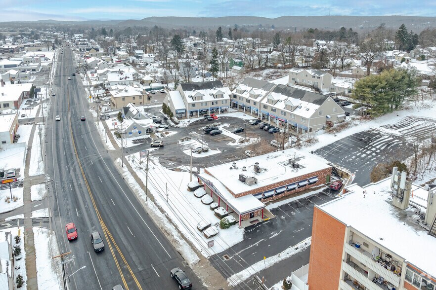 More Photos Of 1700 Dixwell Ave, Hamden General Retail For Lease
