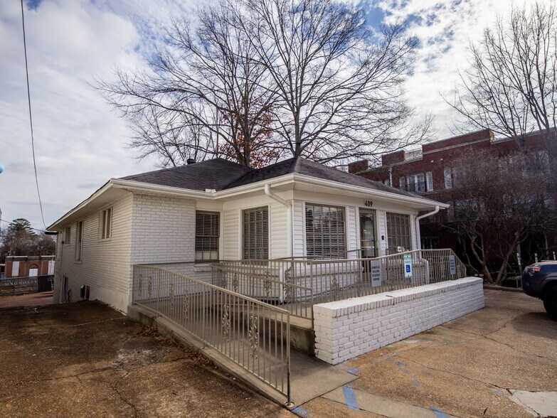 More Photos Of 409 S Lamar Blvd, Oxford Office Residential For Lease