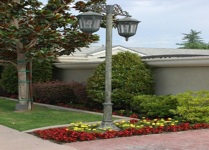 More Photos Of 3100 19th St, Bakersfield Office For Lease