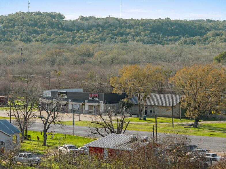 More Photos Of 1417 W State Highway 71, La Grange General Retail For Lease