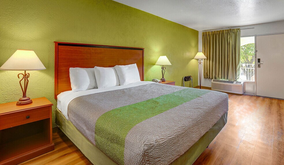 More Photos Of 1312 N Service Rd, Sonora Hotel For Sale