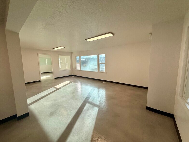 More Photos Of 15 E 700 N, Orem Coworking Space