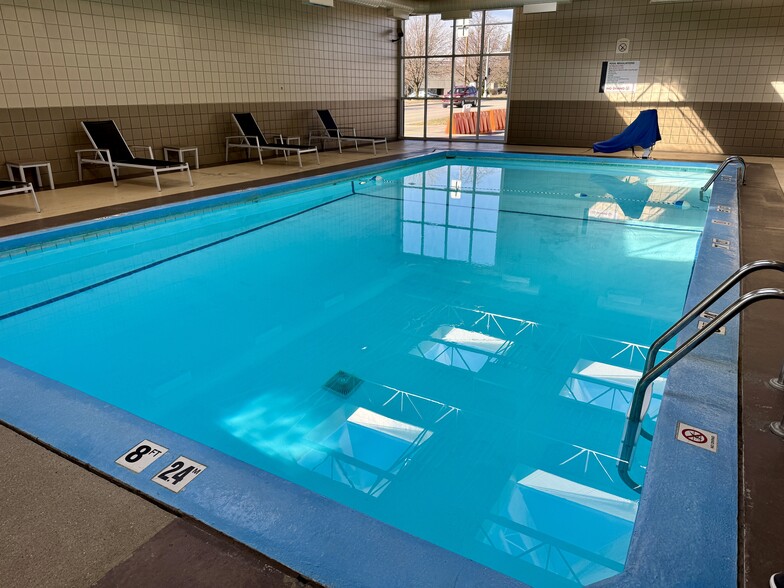 More Photos Of 1050 6th Ave, Des Moines Hotel For Sale