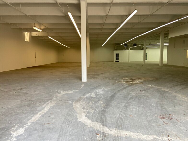 More Photos Of 110 N Bonnie Brae St, Los Angeles Warehouse For Lease