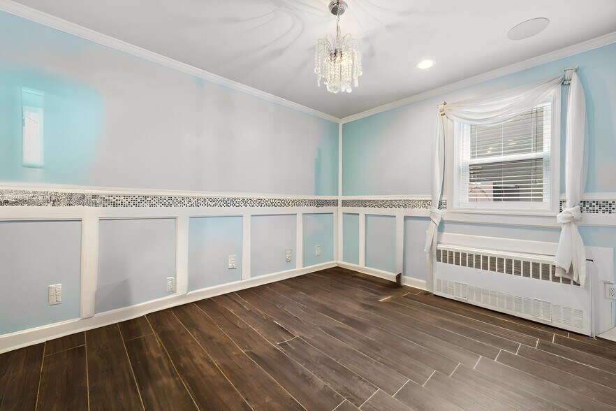 More Photos Of 504 Merrick Rd, Lynbrook Apartments For Sale