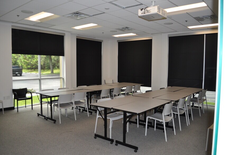 More Photos Of 12682-12690 Telecom Dr, Tampa Office For Sale