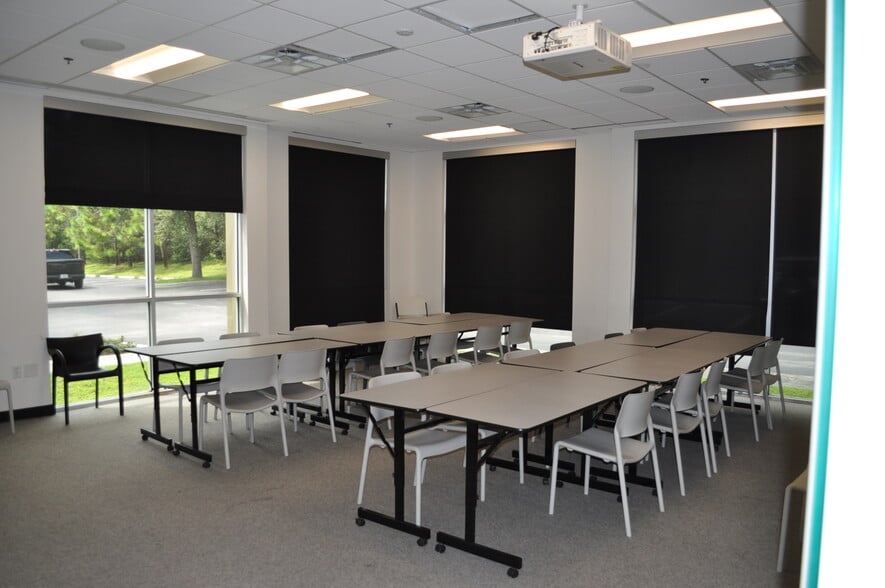 More Photos Of 12682-12690 Telecom Dr, Tampa Office For Sale