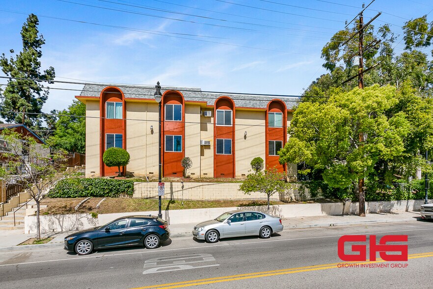 More Photos Of 4121 Marmion Way, Los Angeles Apartments For Sale