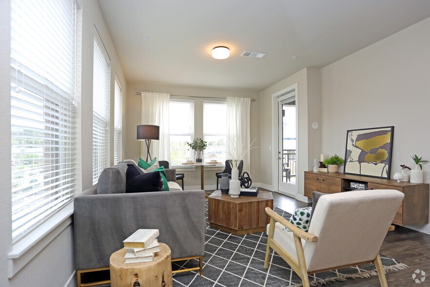 More Photos Of 115 wilcox St, Castle Rock Apartments For Lease