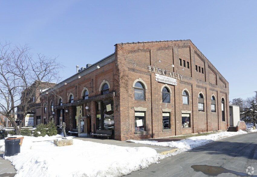 More Photos Of 421-423 S Main St, Stillwater Storefront Retail Office For Lease