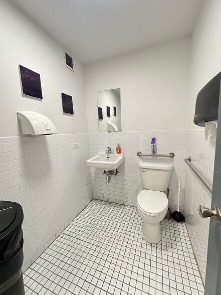 More Photos Of 527 Court St, Brooklyn Apartments For Lease