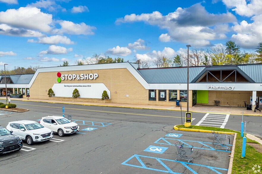 More Photos Of 1380-1430 Berlin Tpke, Wethersfield Unknown For Lease