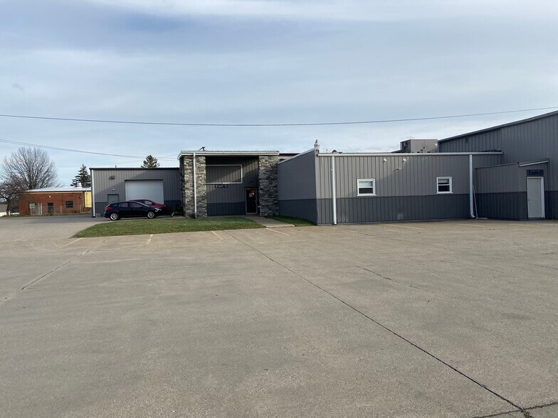 More Photos Of 930 Lafayette Rd, Medina Warehouse For Lease