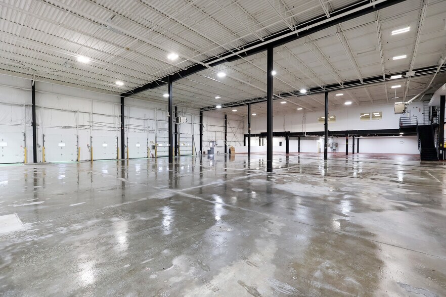 More Photos Of 218-222 Highland Ave, Salem Warehouse For Lease