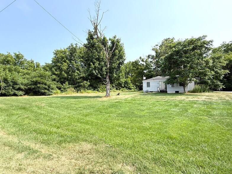 More Photos Of 7240-7286 Oswego Rd, Liverpool Restaurant For Sale