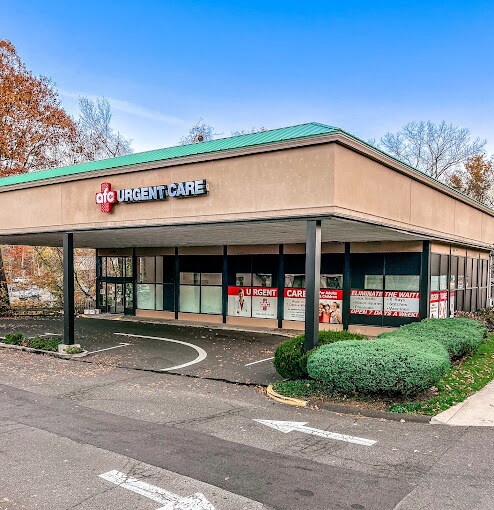 More Photos Of 607 Main Ave, Norwalk Unknown For Lease