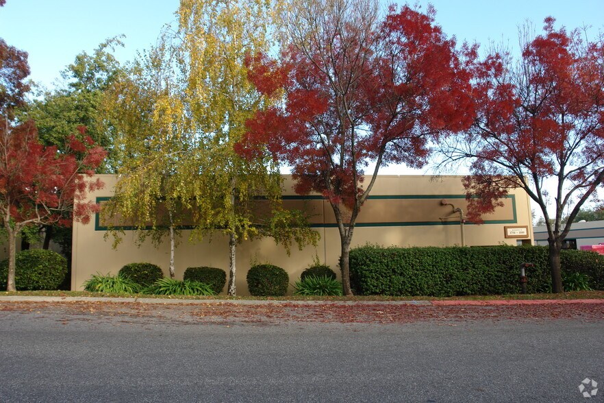 More Photos Of 1750-1800 Industrial Dr, Auburn Warehouse For Lease
