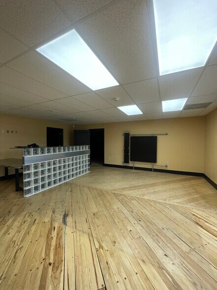 More Photos Of 4405 Dorchester Rd, Charleston Freestanding For Lease