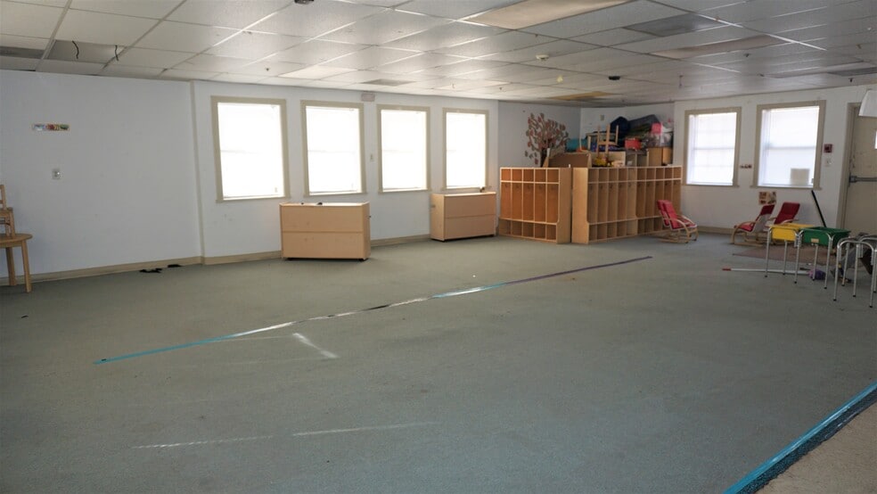 More Photos Of 2589-2613 Tilson Rd, Decatur Religious Facility For Lease