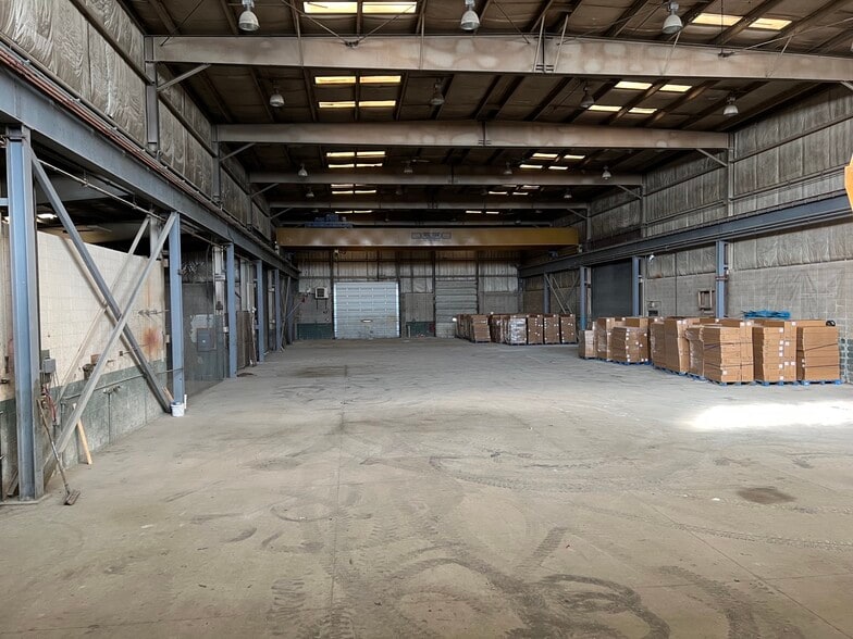 More Photos Of 5690 Camp Rd, Hamburg Manufacturing For Lease