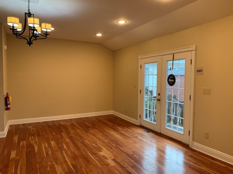 More Photos Of 3527 Darrow Rd, Stow Office For Sale