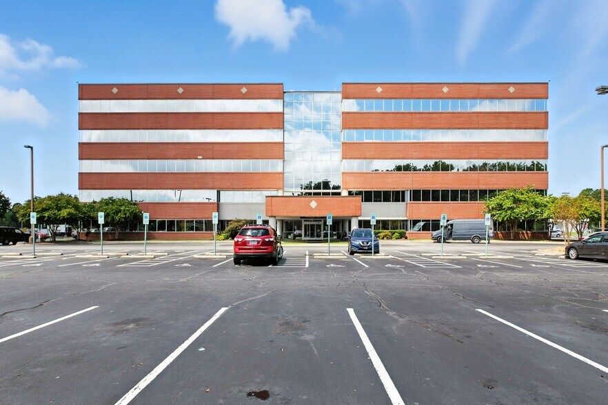 More Photos Of 901 N Winstead Ave, Rocky Mount Medical For Lease