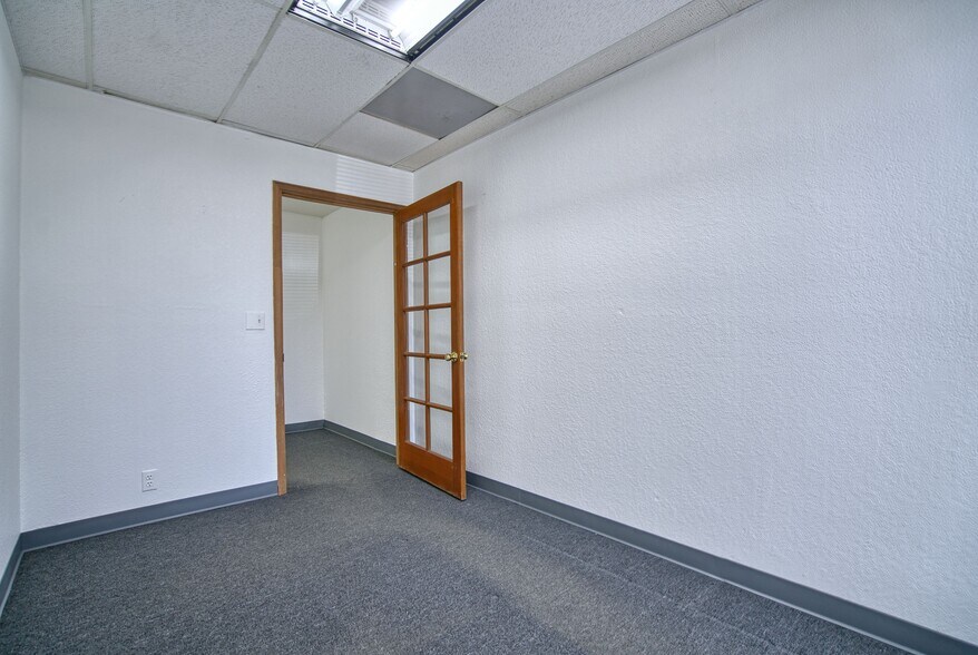 More Photos Of 2200 Central Ave, Boulder Industrial For Sale