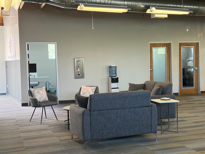 More Photos Of 7507-7511 E McDonald Dr, Scottsdale Office For Lease