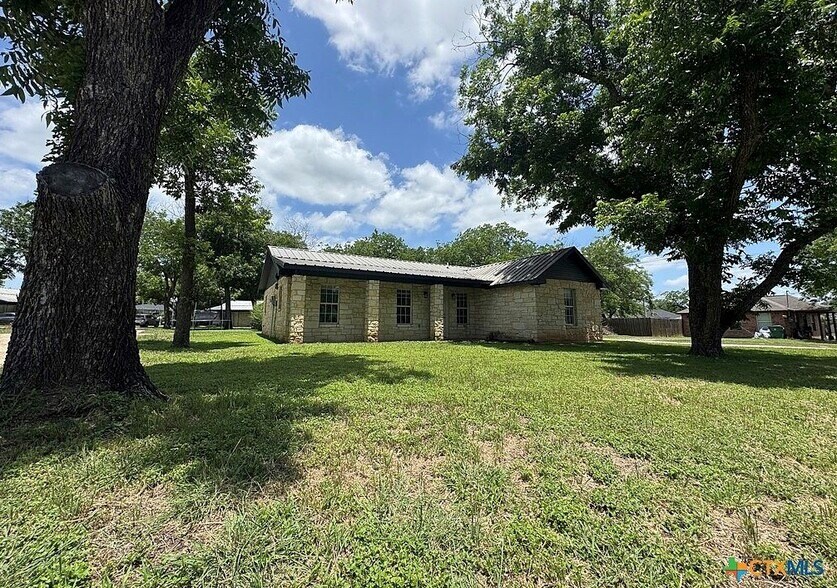 Primary Photo Of , Moody Specialty For Sale