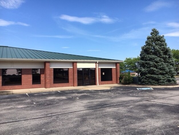 More Photos Of 103-115 Hunter Station Rd, Sellersburg Unknown For Lease