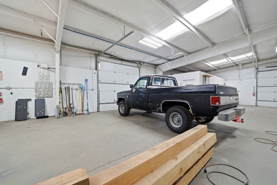 More Photos Of 114 5th St, Fowler Industrial For Sale