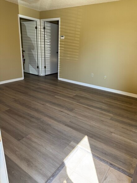 More Photos Of 5121 Ehrlich, Tampa Office For Lease