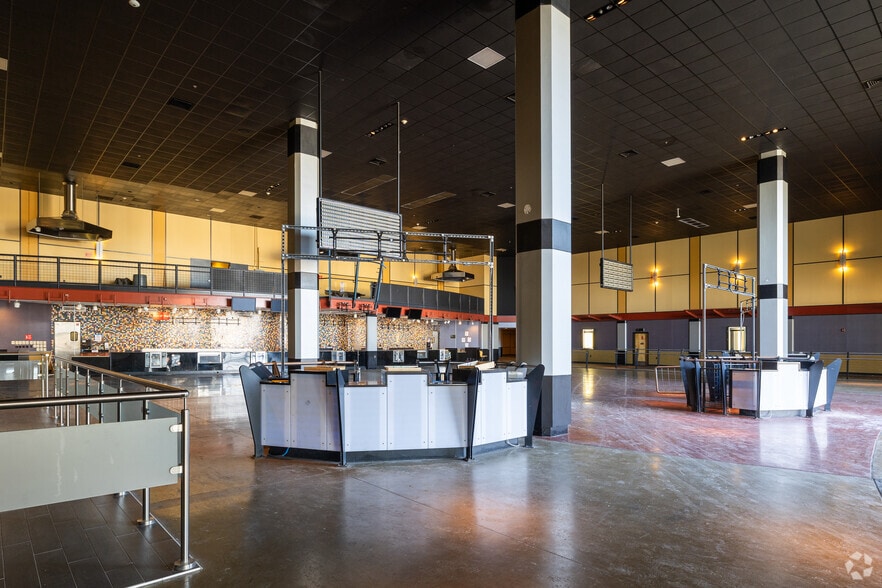 More Photos Of 3930 E Dupont Rd, Fort Wayne Movie Theatre For Sale