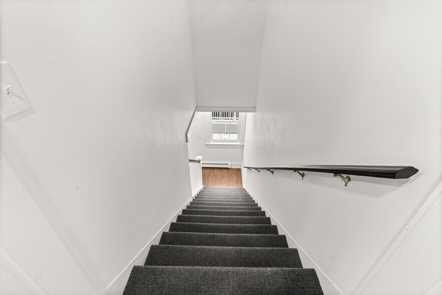 More Photos Of 642 Central Ave, Dover Office For Lease