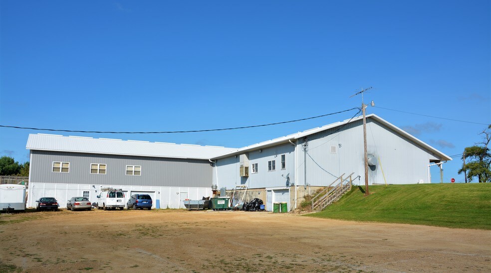 More Photos Of 14877 Hwy 20, East Dubuque Restaurant For Sale