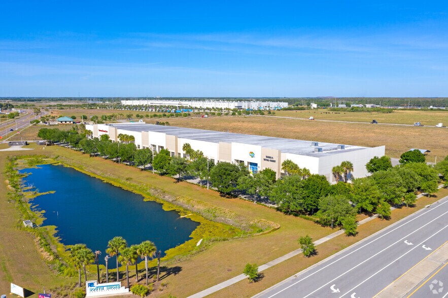 More Photos Of 351 30th St SE, Tampa Warehouse For Sale