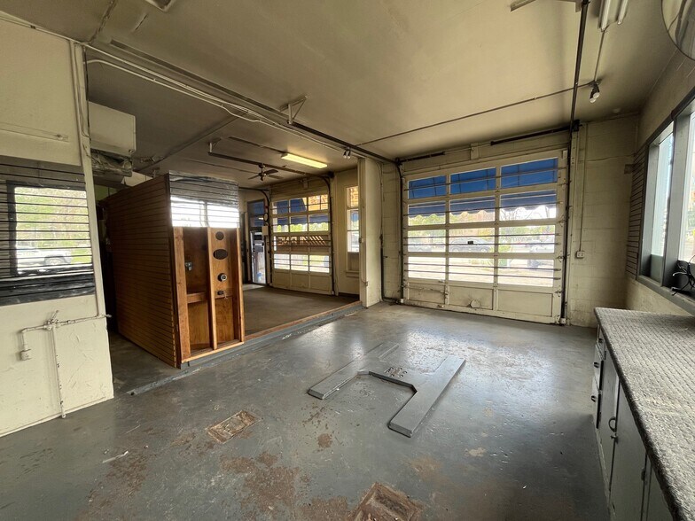 More Photos Of 498 N 500 W, Provo Convenience Store For Sale