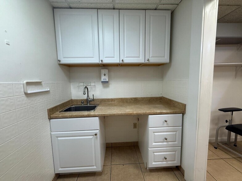 More Photos Of 801 Monterey St, Coral Gables Medical For Lease