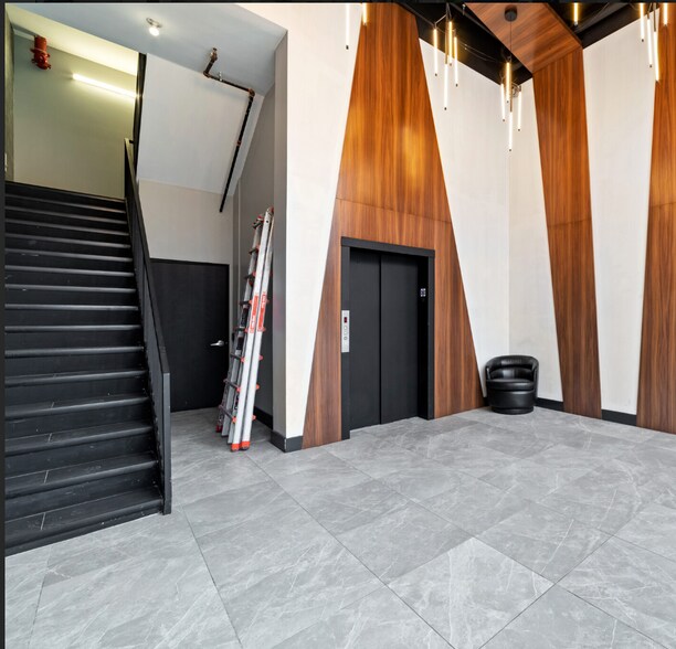 More Photos Of 84 14th St, Brooklyn Office For Lease